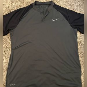 Men’s Drifit Nike Polo.